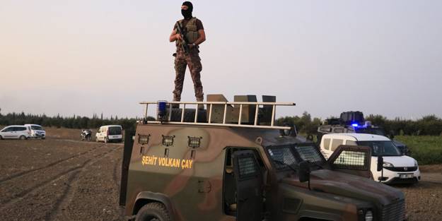 Polislere pompalı tüfekle saldırmışlardı! Nefes kesen operasyonla kıskıvrak yakalandılar