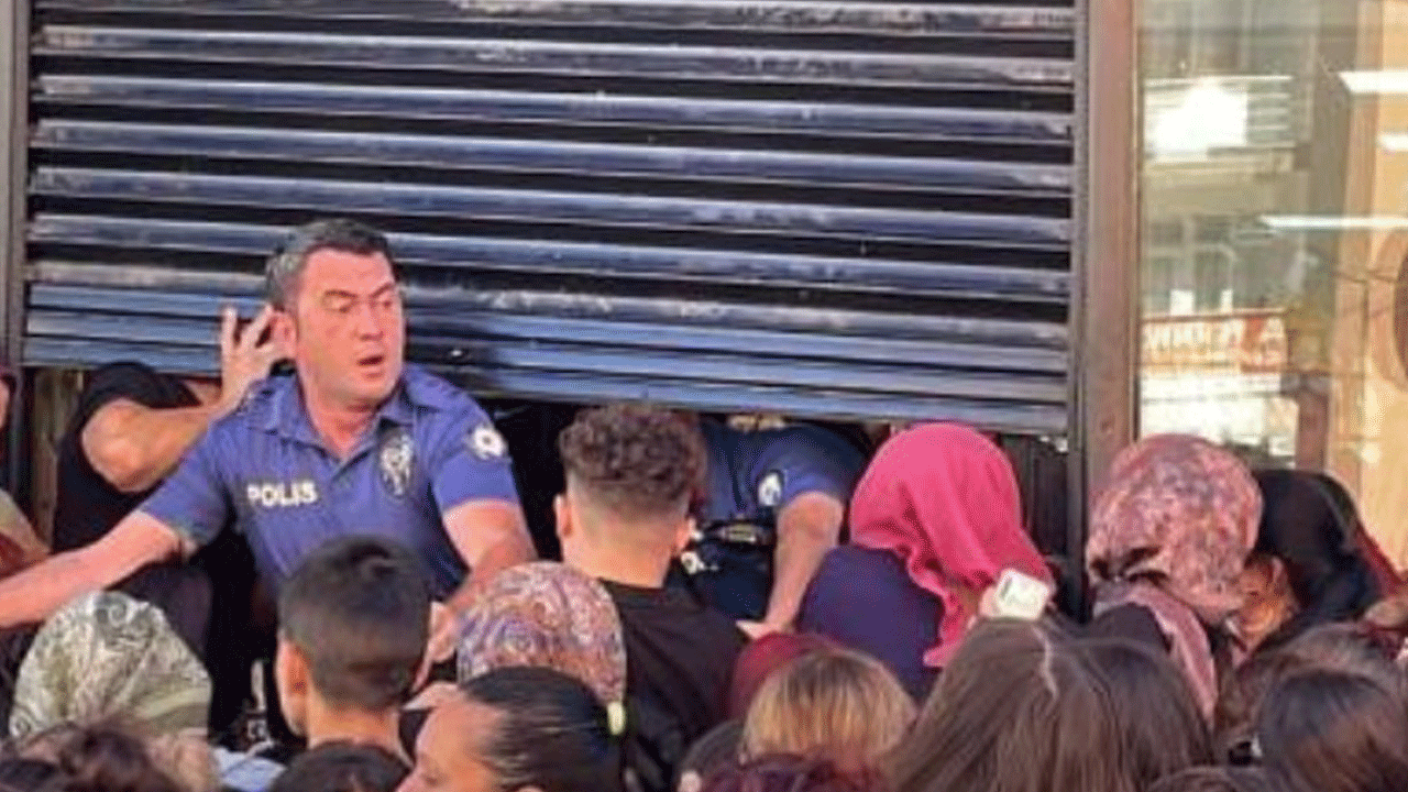 Polisleri çıldırttılar: Takı ve kozmetik kuyruğu izdihama neden oldu!