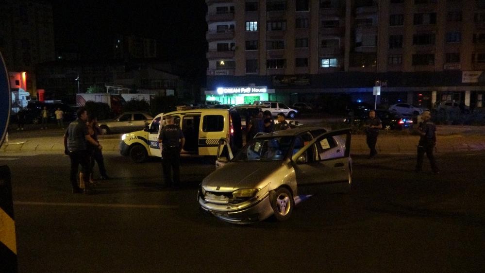 Polisten kaçan araç kaza yaptı