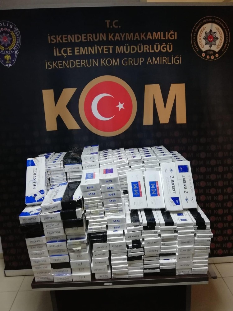 Polisten kaçan araçtan 2 bin 730 paket kaçak sigara çıktı 