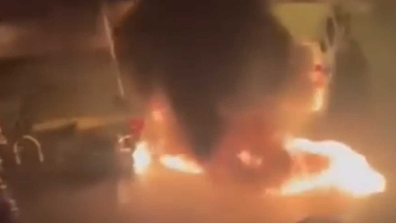 Polisten kaçan şüpheli motosikletini ateşe verdi