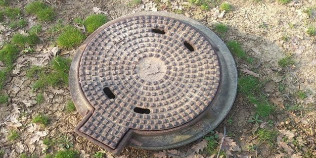 Polisten kaçarken kanalizasyonda mahsur kaldı!