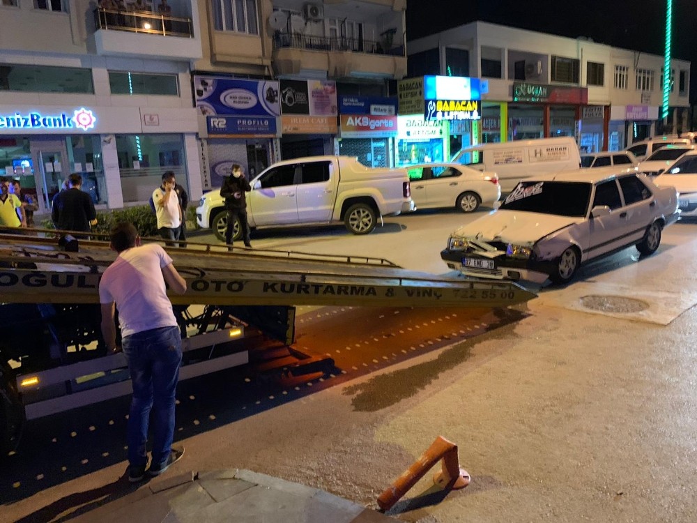 Polisten kaçarken polislerin bulunduğu araca çarpan şahıs yakalandı 