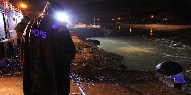 Polisten kaçarken Yeşilırmak’ta kayboldu