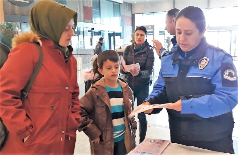 Polisten kadına yönelik şiddete karşı mücadele 