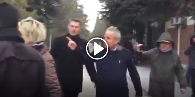 Polisten öğrencilerini örgütleyen akademisyene ayar!
