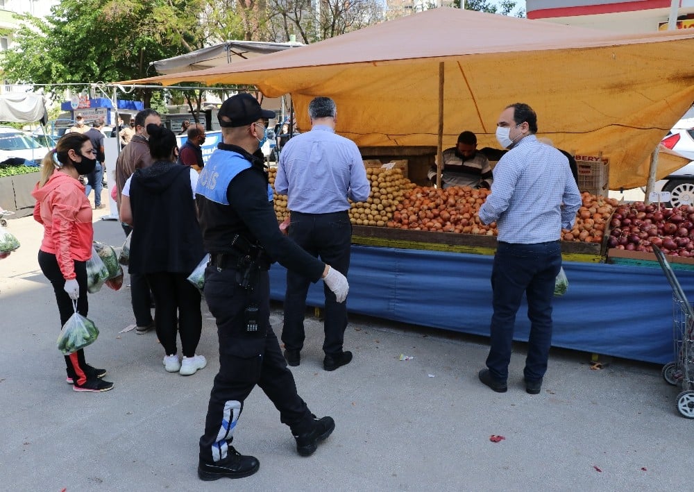 Polisten pazar yerlerine ‘Sosyal mesafe’ denetimi 