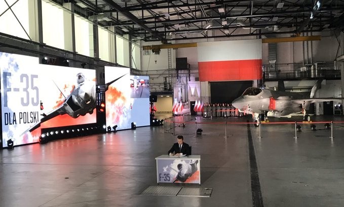 Polonya, 32 adet F-35 uçağı için 4.6 milyar dolarlık anlaşmaya imza attı 