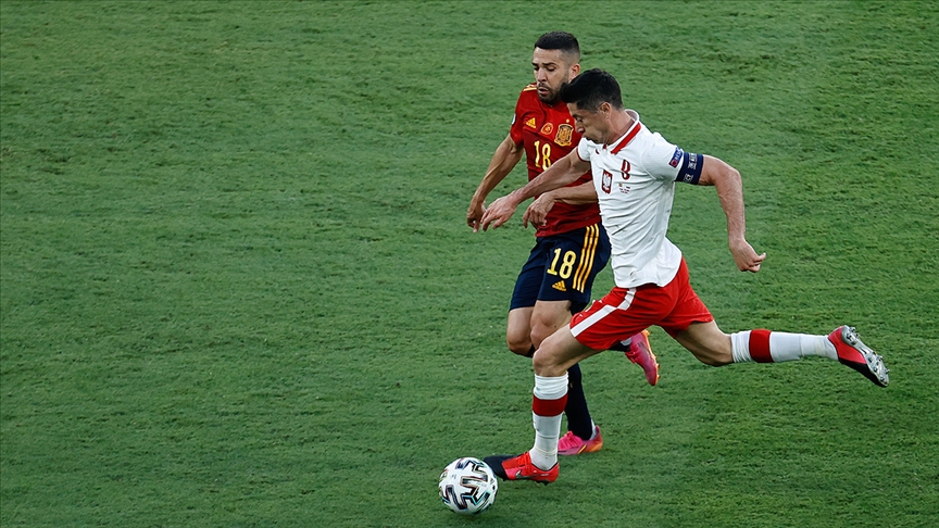 Polonya, Lewandowski'nin golüyle ilk puanını aldı