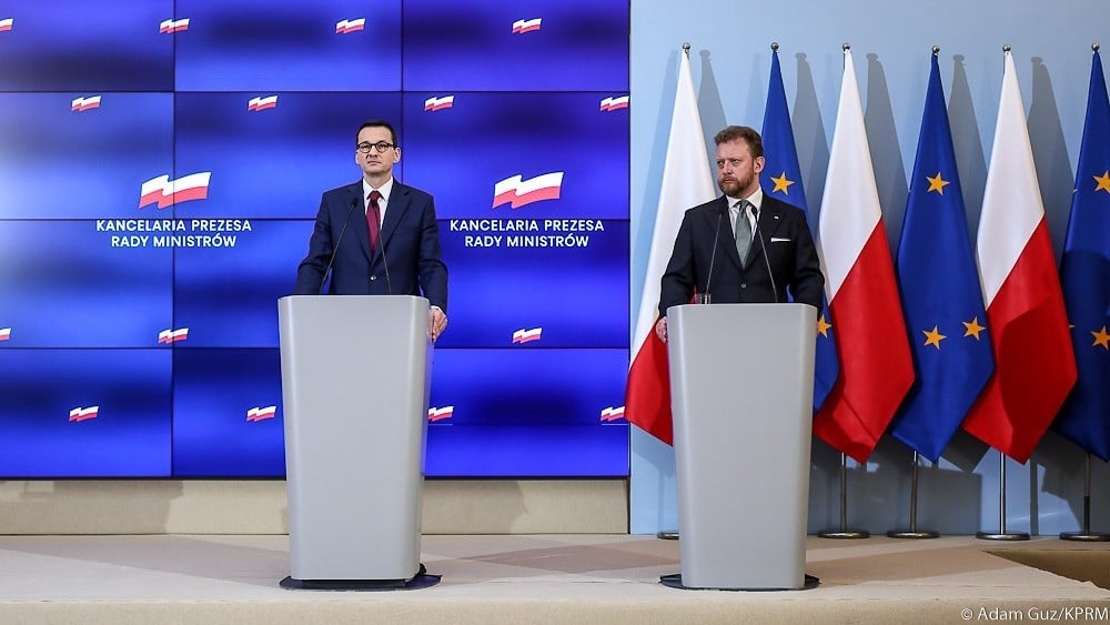 Polonya’da 2’den fazla kişinin bir araya gelmesi yasaklandı 