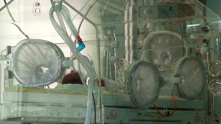 Polonya'da beyin ölümü gerçekleşen annenin 55 gün sonra bebeği doğdu