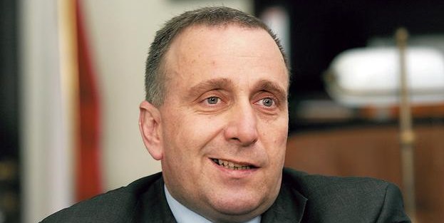 Polonya'dan 'Nazi selamı' özrü: Utanç duyuyoruz