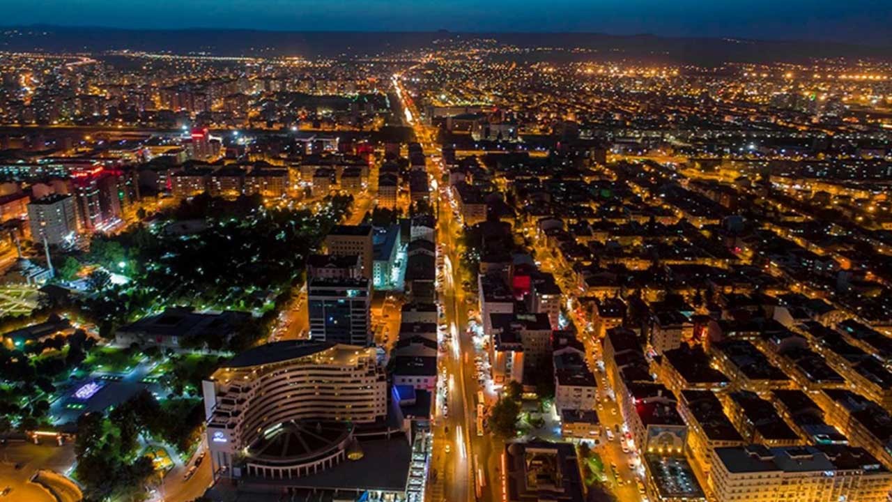 Polonya'dan tüm Türkiye'yi sevince boğan Kayseri kararı! İlk uçak indi