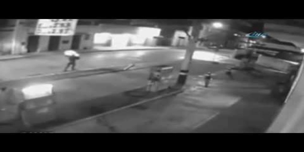 Pompacı soygun için gelen şahısı yaktı