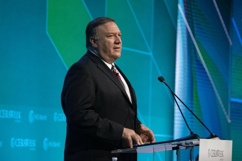 Pompeo’dan petrol endüstrisine çağrı: “ABD dış politikasını destekleyin” 