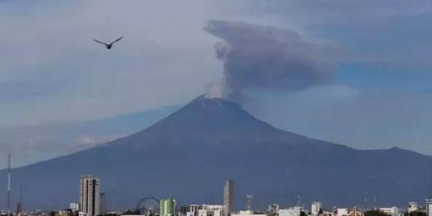 Popocatepetl Yanardağı yeniden faaliyete geçti