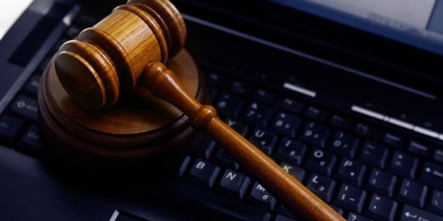 Pornocu hakimler görevden alındı