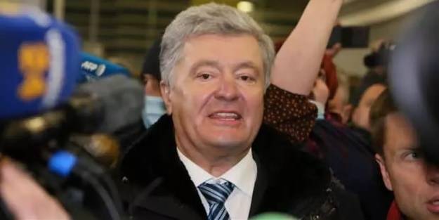 Poroşenko'nun pasaportuna el konuldu