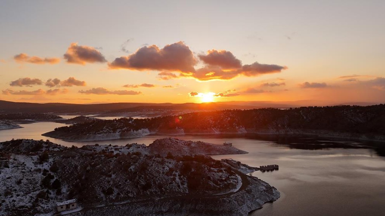 Porsuk Barajı’nda günbatımı manzarası ilgi çekti