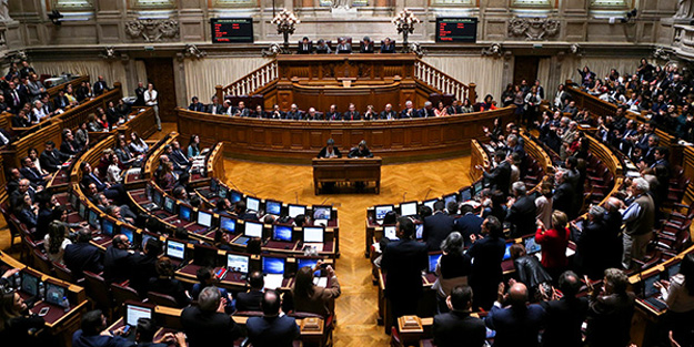 O Avrupa ülkesinde 10 günlük hükümet...