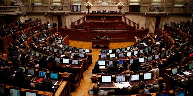 Portekiz’de siyasi kriz: Başbakan'ın önerisi reddedildi!