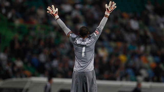 Porto'nun efsane kalecisi 38 yaşında transfer oldu