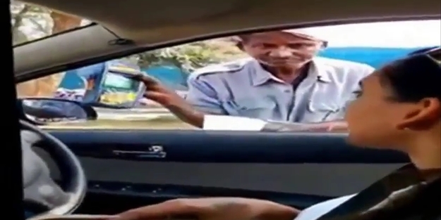 Artık pos makineli dilenci de var