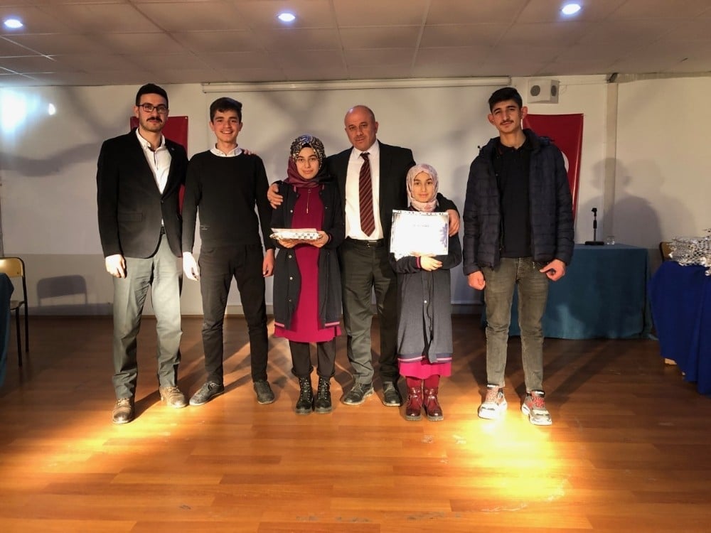 Posof Aşık Sabit Müdami Anadolu İmam Hatip Lisesi yeni yıla birincilikle girdi 