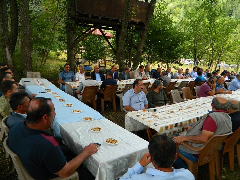 Posof Kaymakamına veda yemeği düzenlendi 