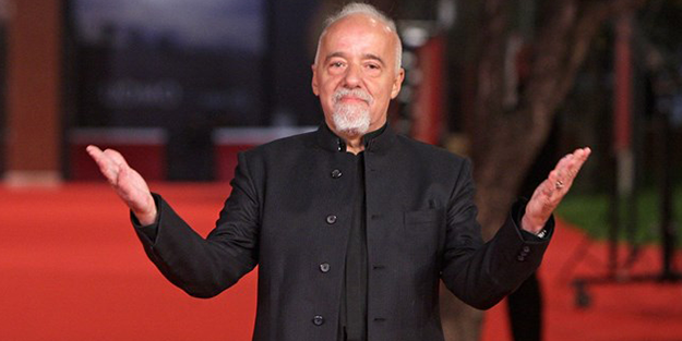 Poulo Coelho, İnşirah suresini paylaşarak Türkiye kararını açıkladı