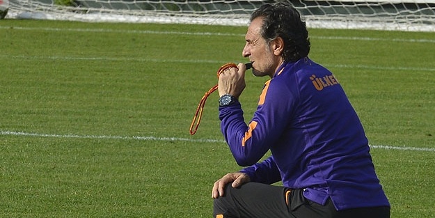 Prandelli'den şaka gibi 4. yıldız mesajı