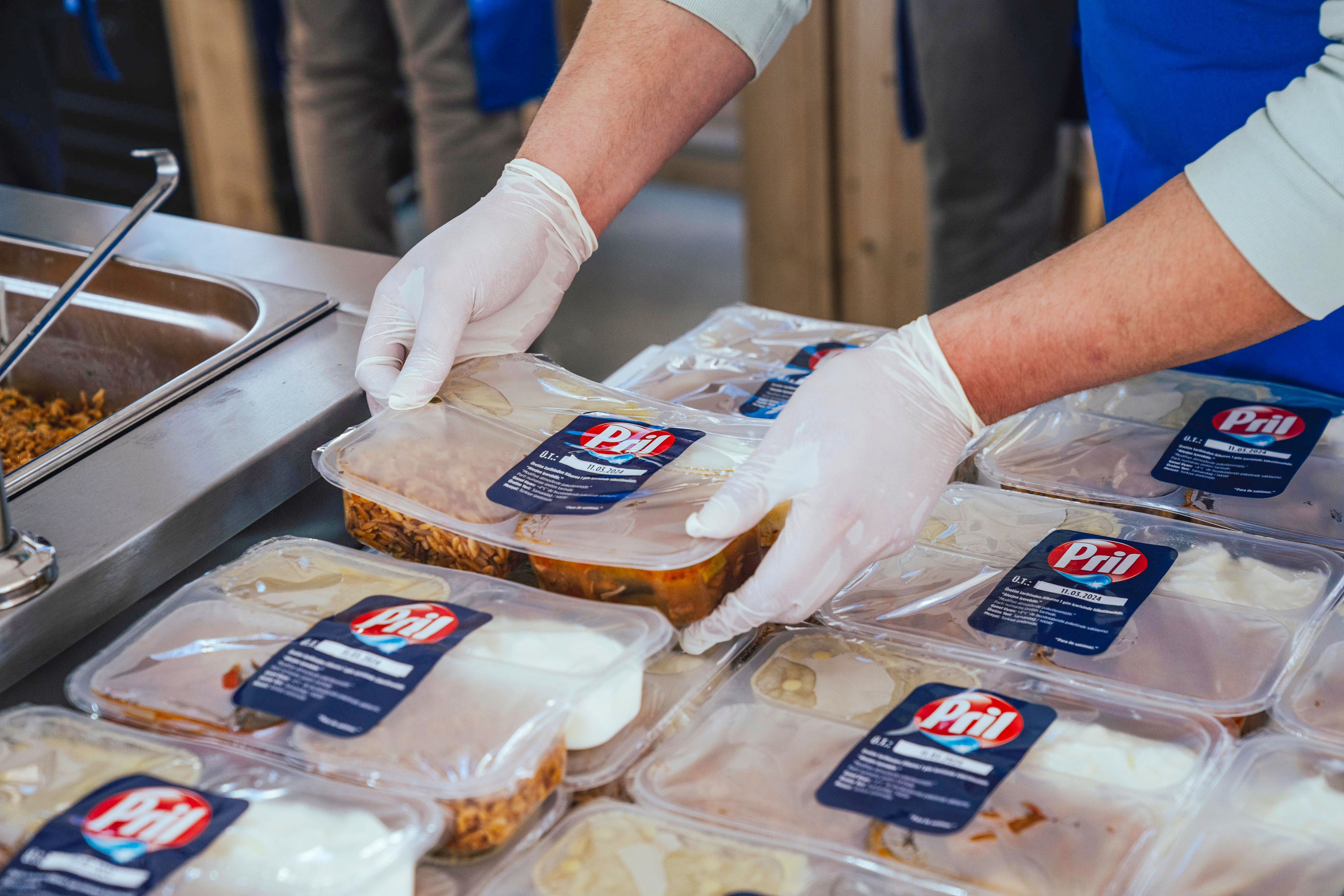 Pril İkram Noktası, Ramazan’da Hatay’da! Ay boyunca 33 bin öğün ikram!