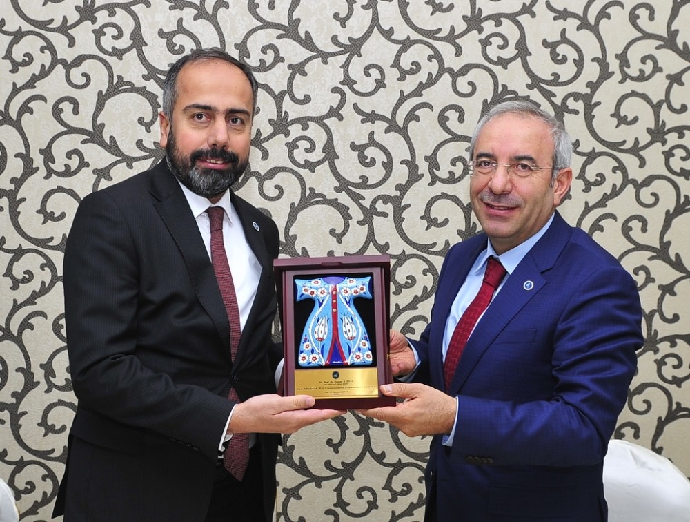 Prof. Dr Battal’dan Van YYÜ’ye ziyaret 
