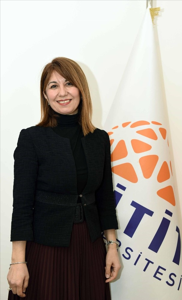 Prof. Dr. Baykam’dan “sosyal mesafe” uyarısı 