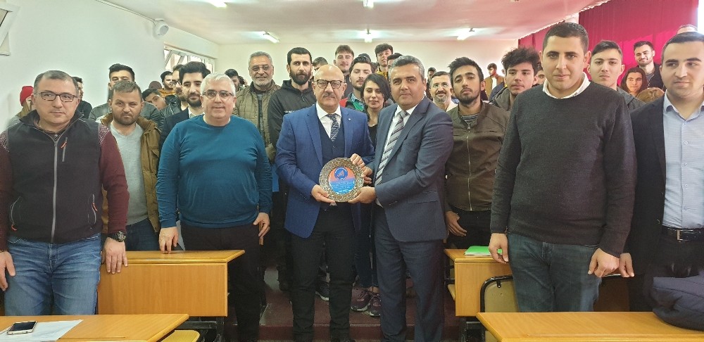 Prof. Dr. Burhanettin Hacıcaferoğlu Elmalı’da öğrencilerle buluştu 