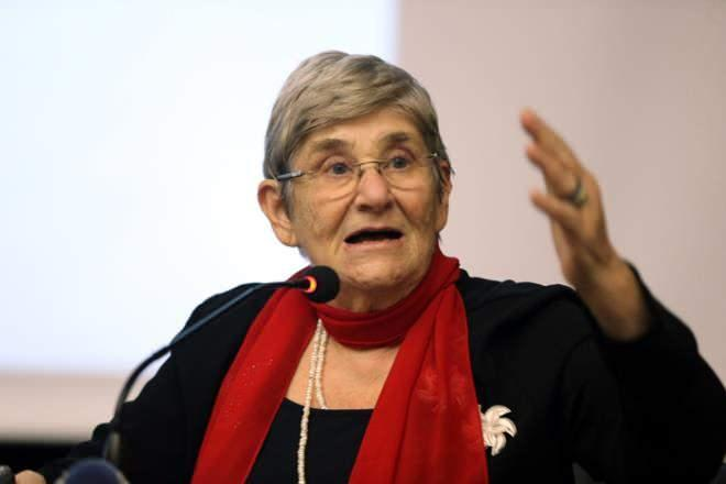 Prof. Dr. Canan Karatay, isyan etti: Hastalar önümü kesiyor, oysa benim alakam yok