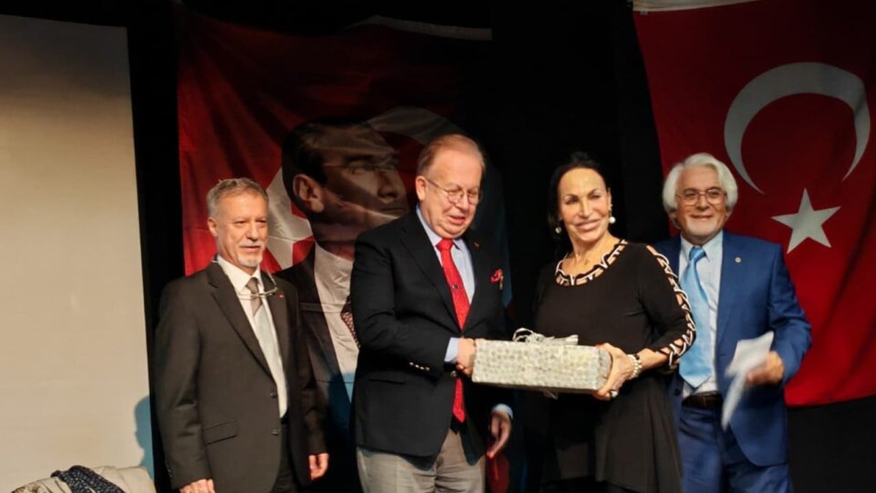 Prof. Dr. Cihat Yaycı’dan beklenmedik çıkış: ‘Türk’üm di̇yen ihanet etmez dedi!