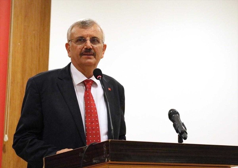 Prof. Dr. Erdöl’den korona virüsten ölen sağlık çalışanları için şehitlik talebi 