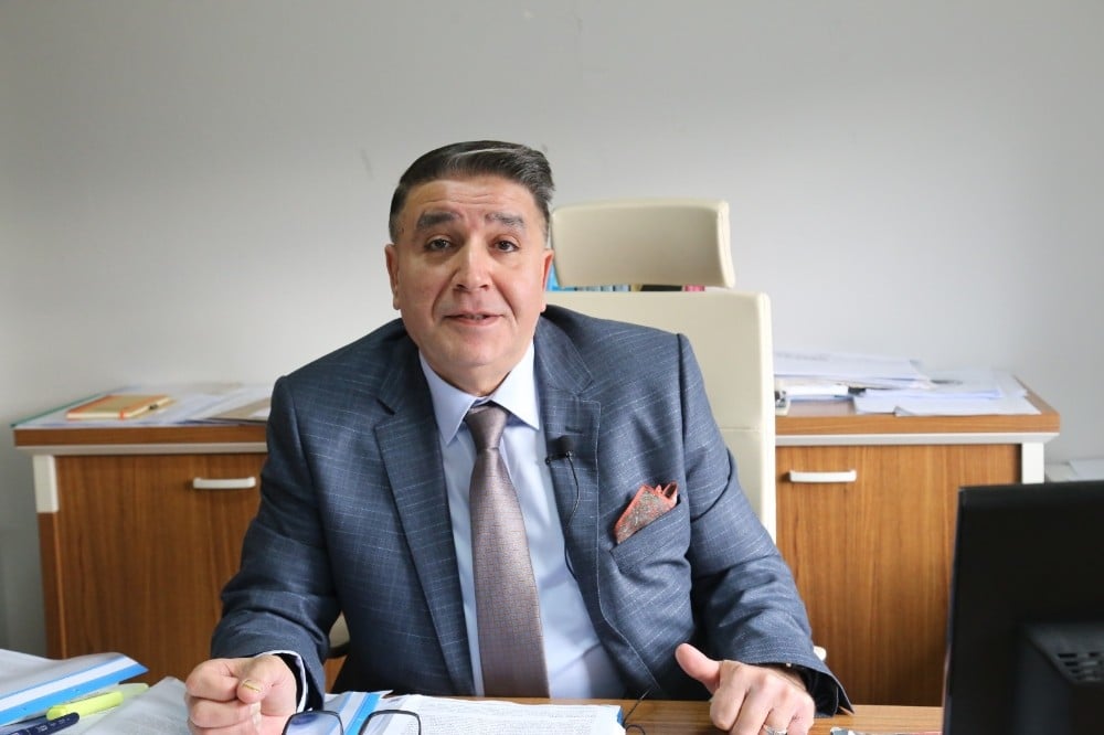 Prof. Dr. Göçer 