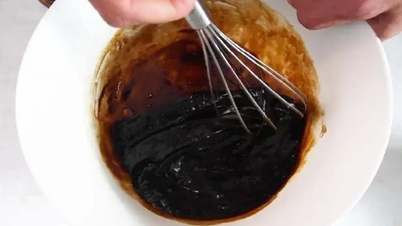 Prof. Dr. İbrahim Saraçoğlu açıkladı: Sağlıklı diye yiyoruz ama en faydalı pekmez türü oymuş