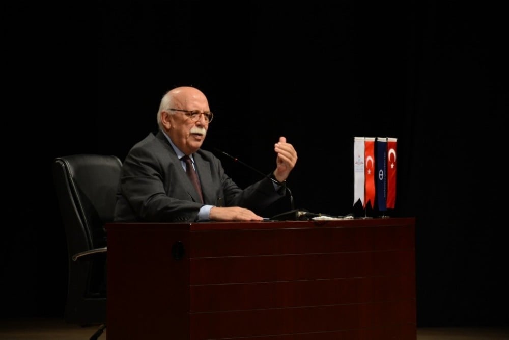 Prof. Dr. Nabi Avcı’dan Anadolu Üniversitesi’nde 15 Temmuz Demokrasi Günü konferansı 