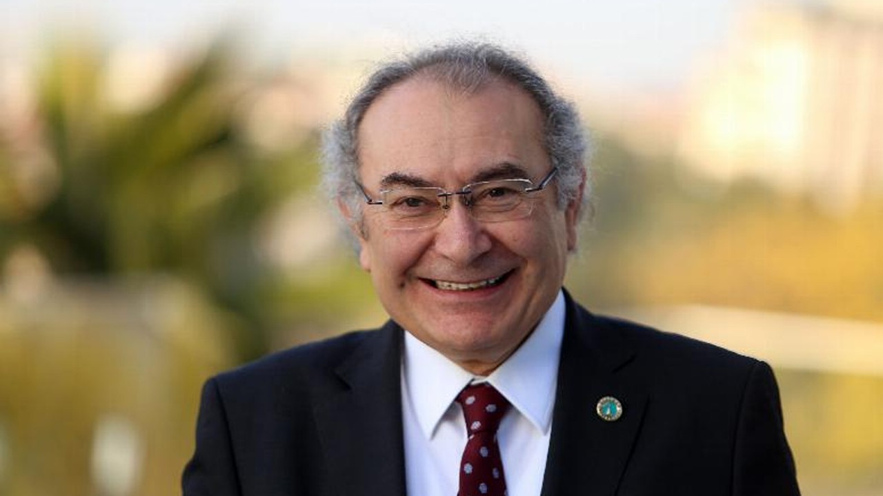 Prof. Dr. Nevzat Tarhan'dan Yeni Kitap: “Cinsiyetiyle Barışık Çocuklar Yetiştirmek (Kız Gibi Kızlar, Erkek Gibi Erkekler)”