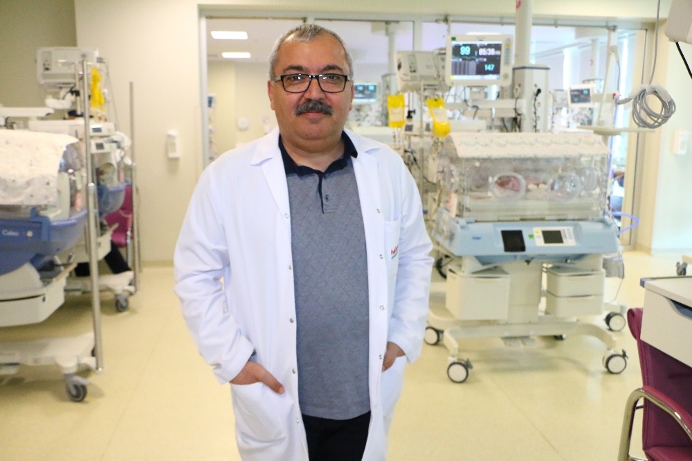 Prof. Dr. Rahmi Örs: “Bebeklerde ishalden korunmada en önemli faktör anne sütü ile beslenmedir” 