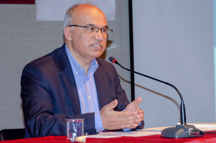 Prof Dr. Recep Kaymakcan din ve aile bilgilerini anlatıyor