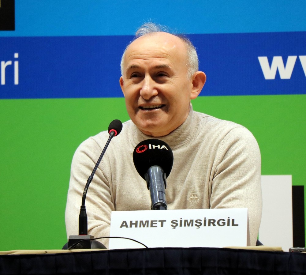 Prof. Dr. Şimşirgil: “Amerika ve Rusya’nın verdiği sözlere asla güvenmeyin” 