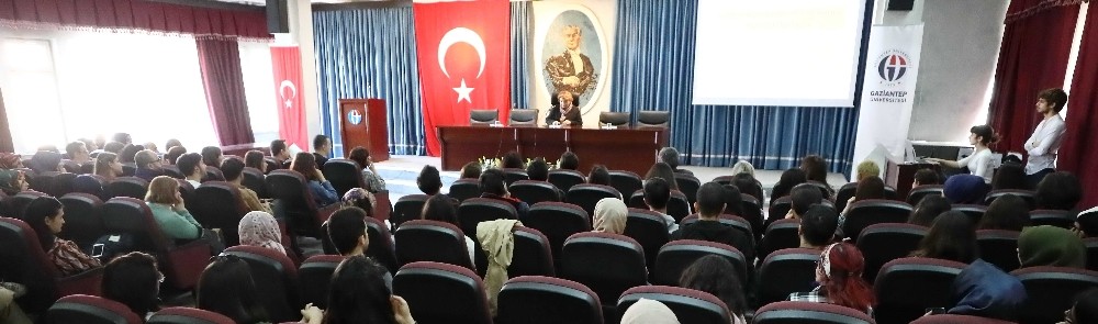 Prof. Dr. Yağcıoğlu GAÜN’lü öğrencilerle bir araya geldi 