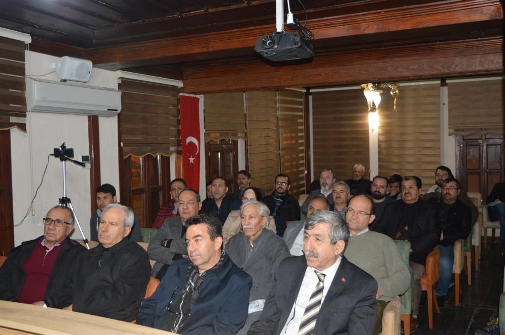 Prof. Dr. Yıldırım’dan Eskişehir Türk Ocağı’nda ‘Kandil’ sohbeti konulu konferans 