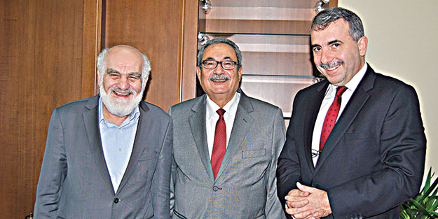 Prof. Muhammed Harb’den Akit’e nezaket ziyareti