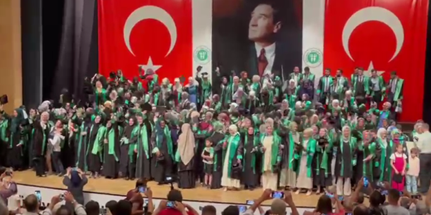 Prof. Sofuoğlu'ndan İlahiyat mezuniyetinde çalınan onuncu yıl marşına tepki!