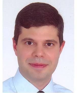 Profesör, 7’nci kattan atlayarak intihar etti 
